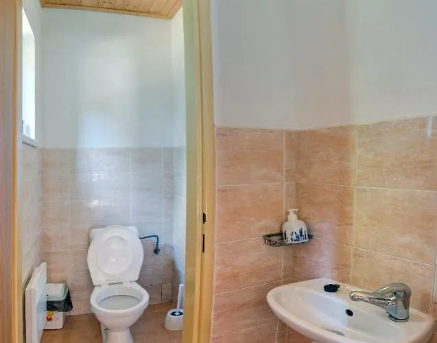 255 Chalet